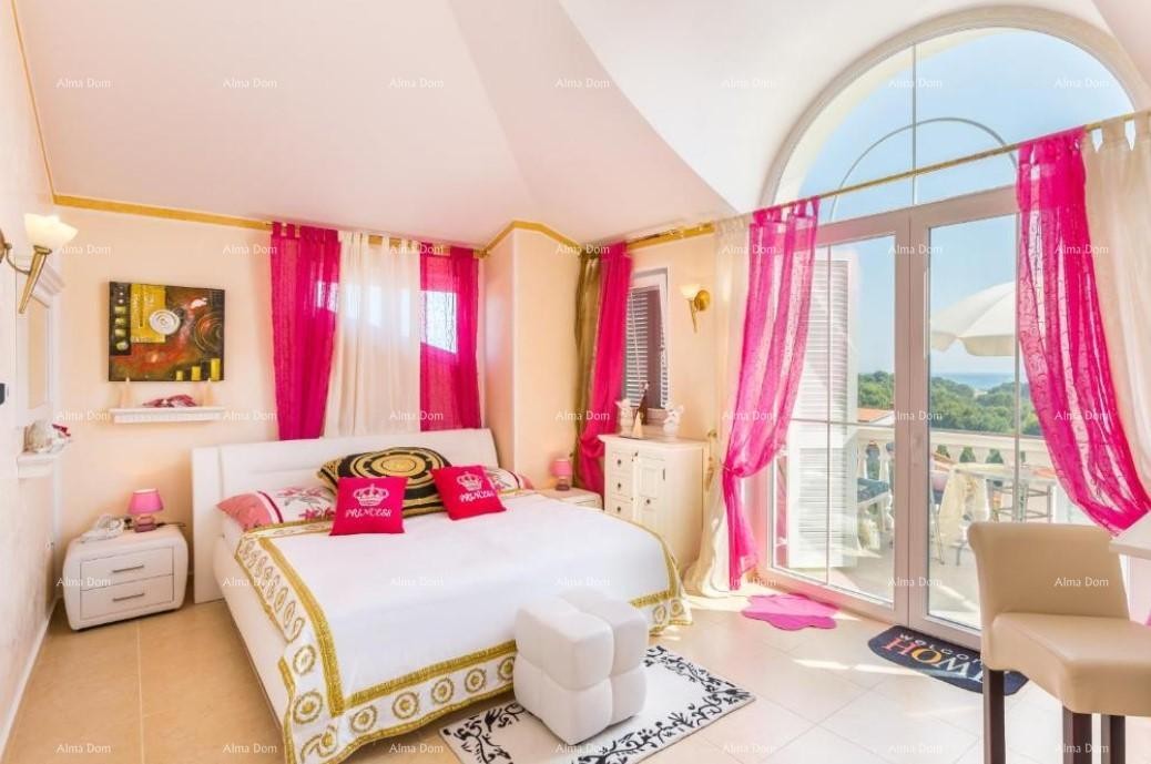 House with apartments and a pool in Premantura – sea view! 3