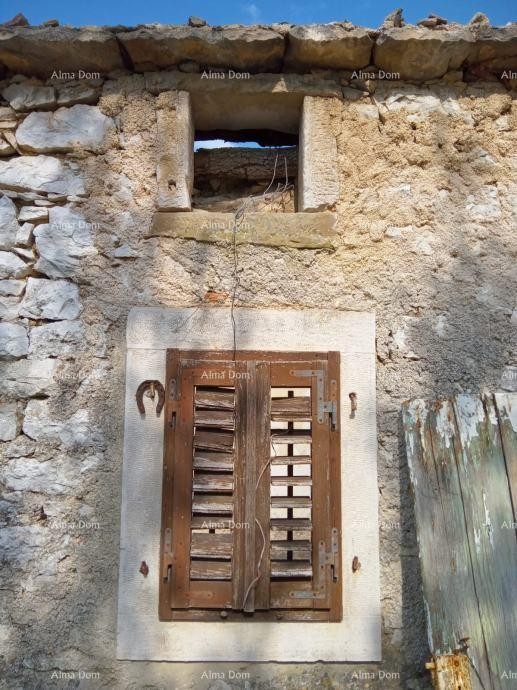 Sale of Istrian stone house for renovation, building permit, Kršan! 1