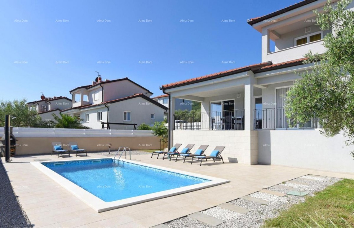 Raša – Villa con piscina privata e giardino 2