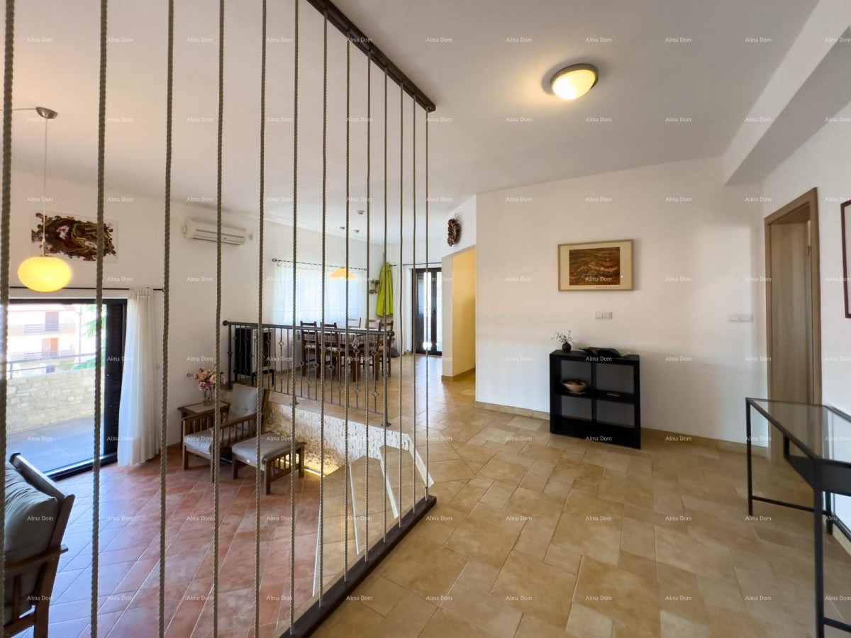 Beautiful house with a pool in Pula, ideal for a family or investment. 13