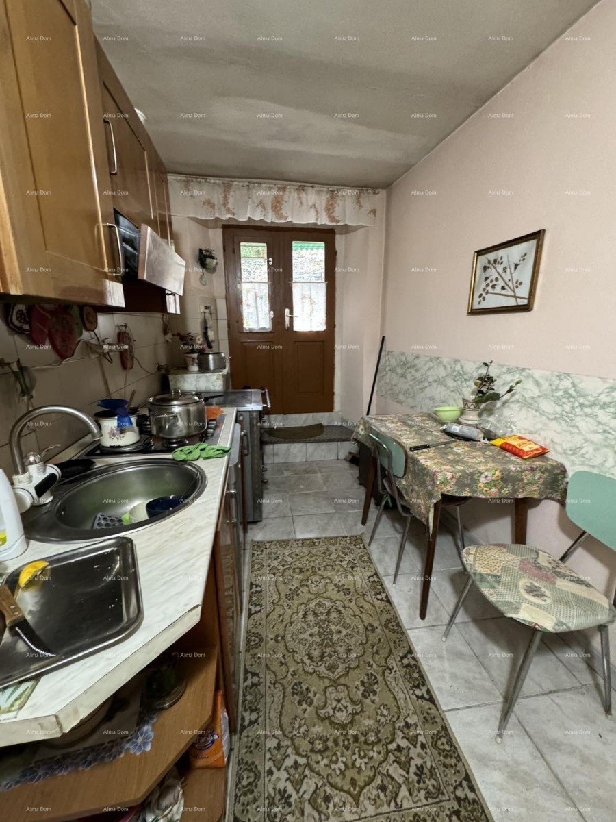 Prodamo hišo z dvoriščem v neposredni bližini centra, Buje! 16