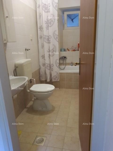 Prodaja kuće sa dvorištem i velikim zemljištem, Barban 6