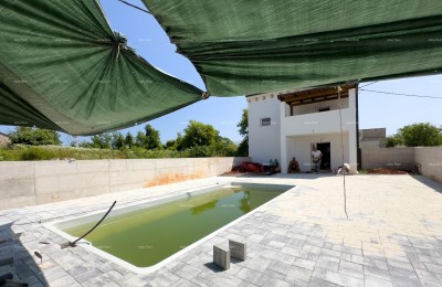 Vendiamo una casa in pietra ristrutturata in Istria nei dintorni di Žminj!