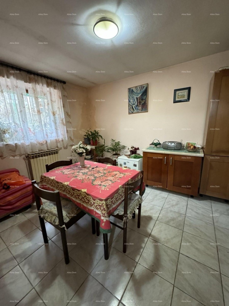 Prodamo hišo z dvoriščem v neposredni bližini centra, Buje! 17