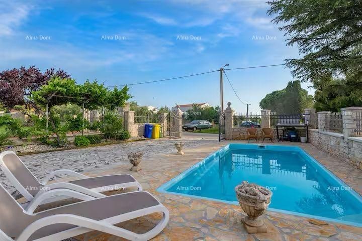 Отличная возможность! Продажа - привлекательный дом с бассейном и ухоженным участком, Банйоле! 2