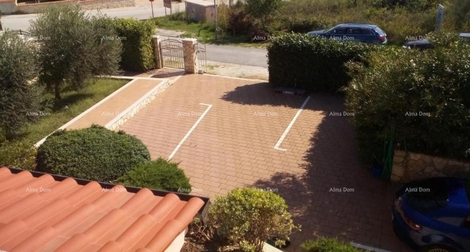 House with 5 apartments for sale with sea view, Premantura 12