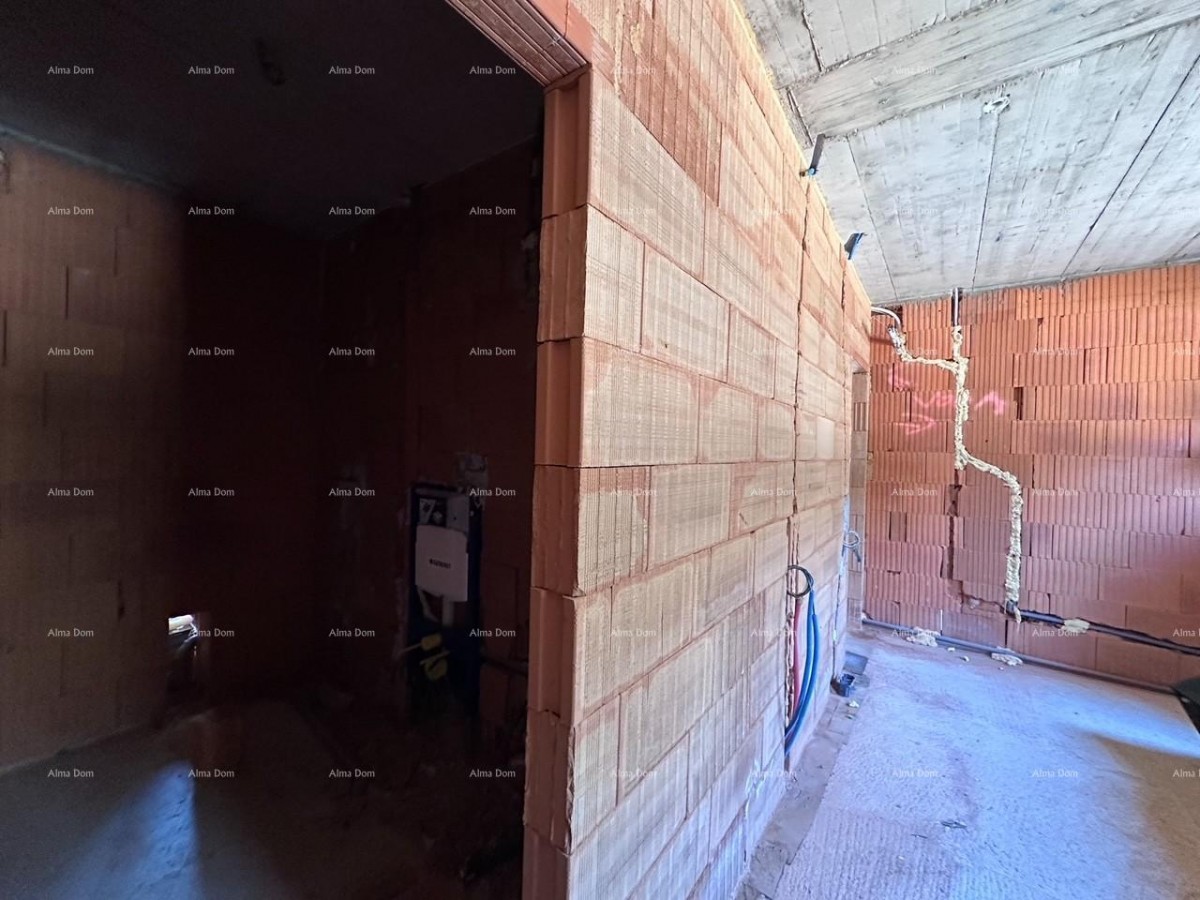 Umag.Продается сдвоенный дом на стадии черновой отделки 8