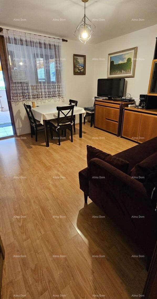 Novigrad, stan površine 52 m² 1