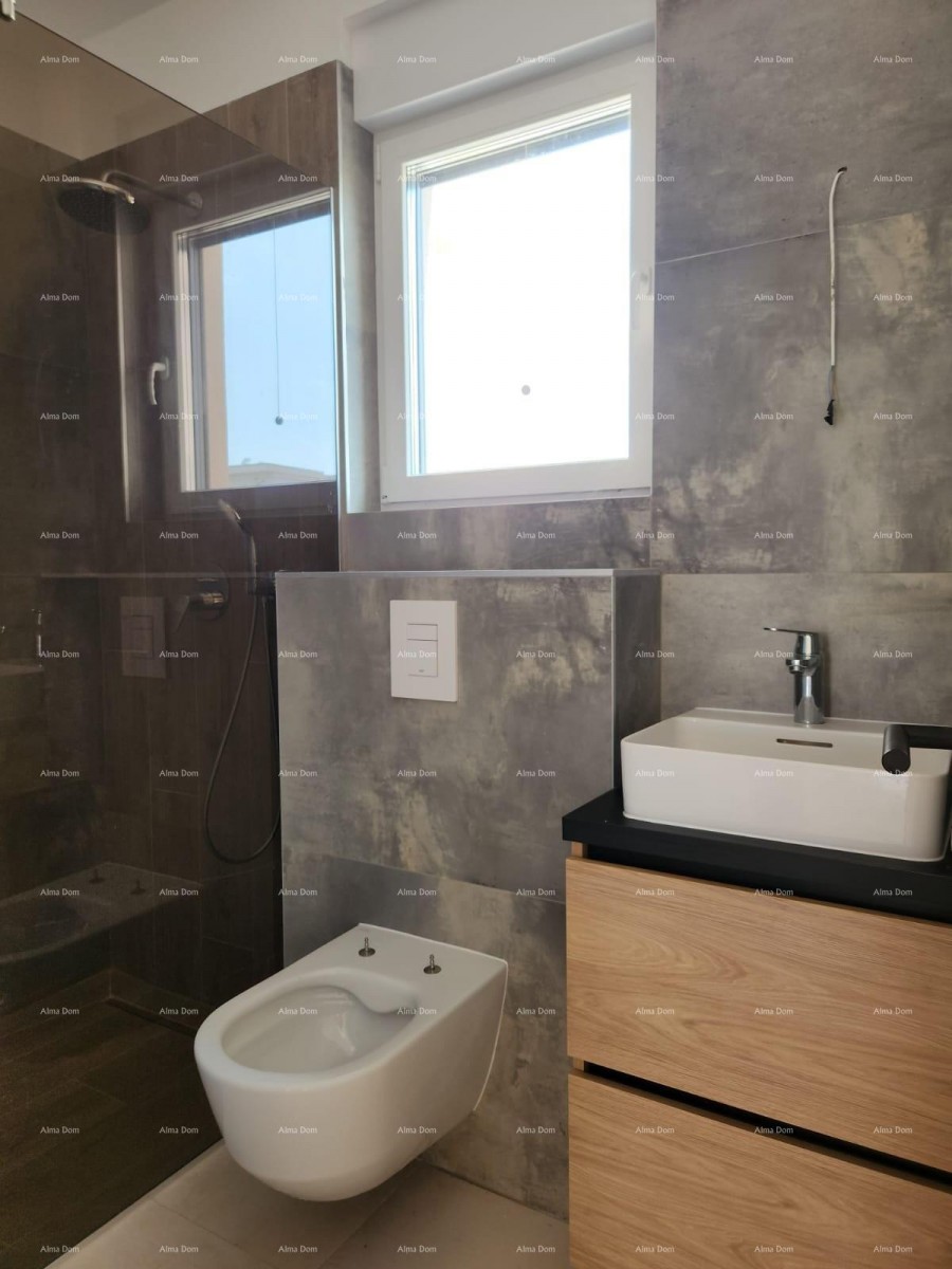 Современный оазис с бассейном и собственным садом в Банйолах 25