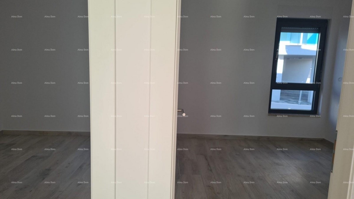 Moderen apartma v bloku D z dvema parkirnima mestoma, blizu Umaga! 12