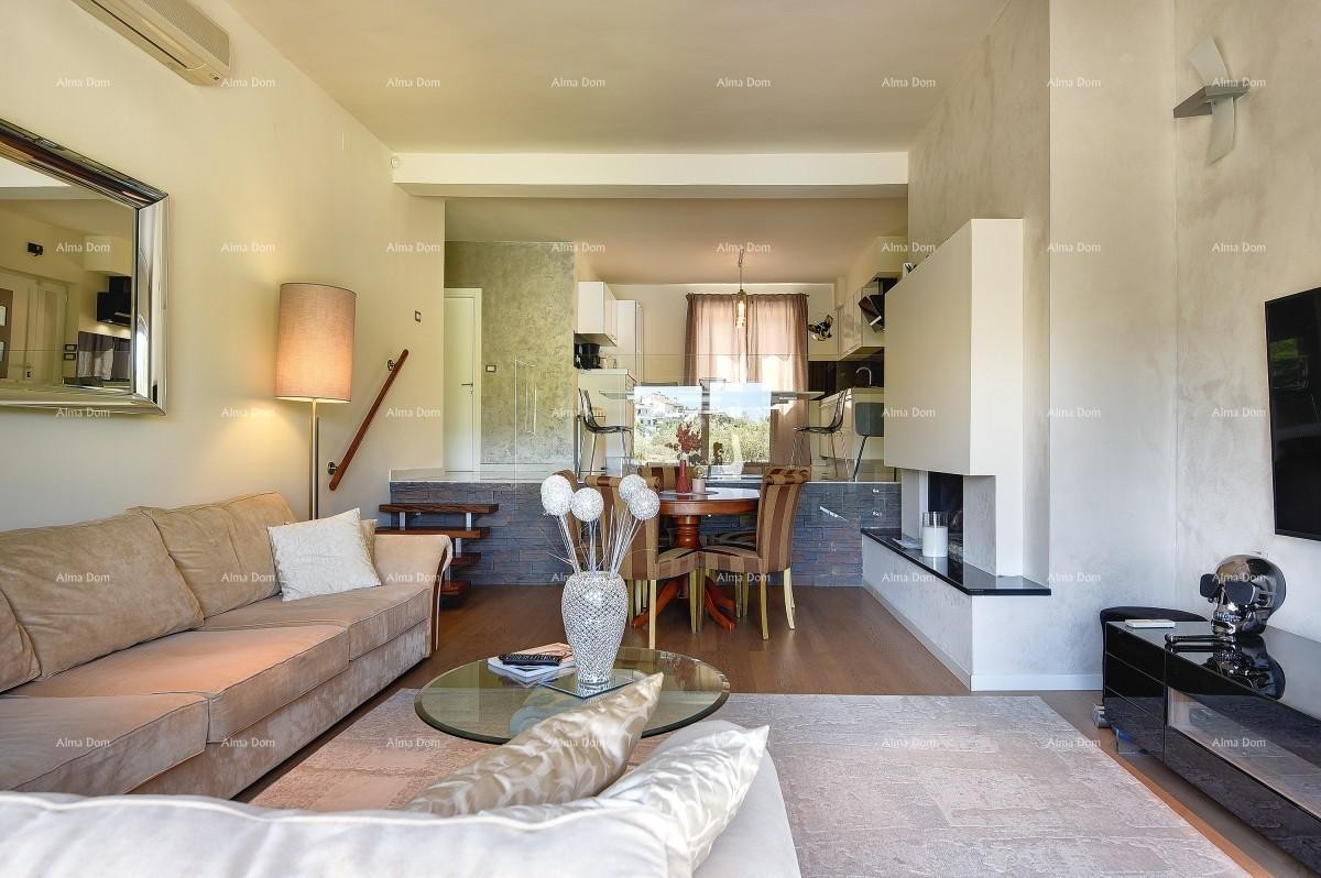 Prvi red do morja in plaže – hiša s bazenom in veliko okužnico, Pješčana Uvala! 9