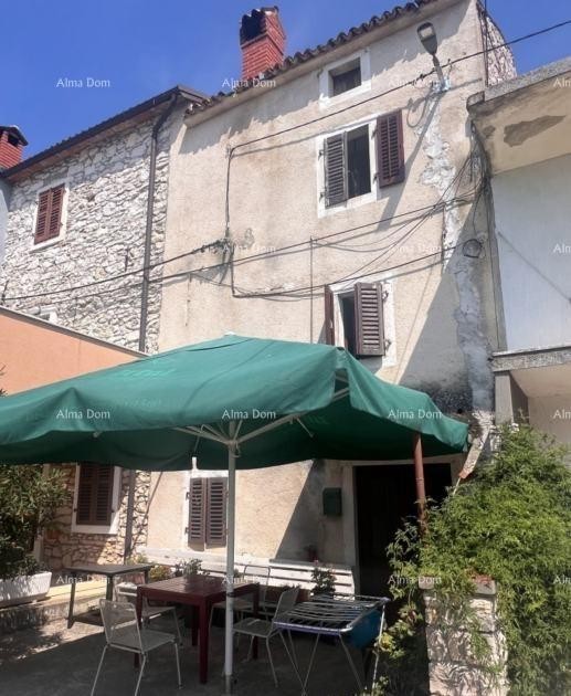 Na prodaju kamena kuća za obnovo – okolica Buja 2