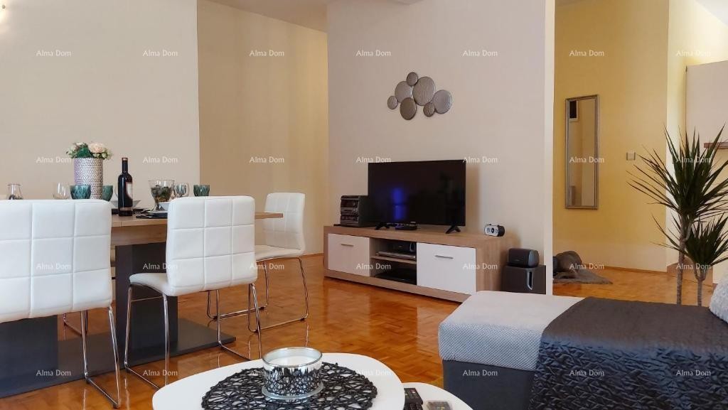 House with a beautiful view of the mountains, terrace, garden, barbecue, and private parking. 6