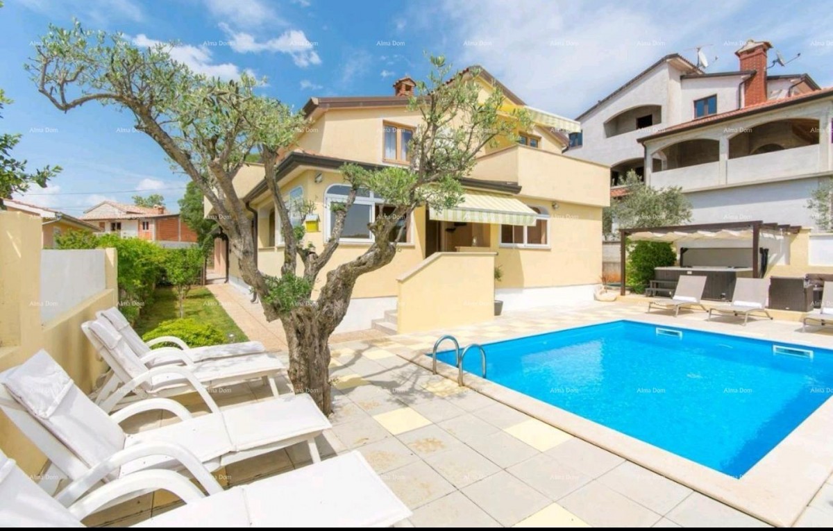 House with a Pool in Poreč! 1