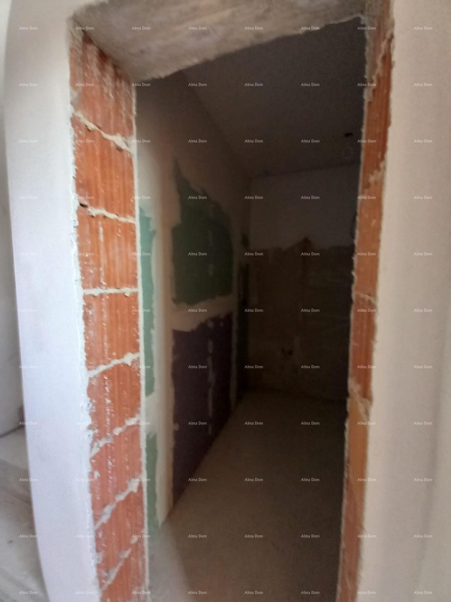 Kuća s bazenom i pogledom na more, Kaštelir 18