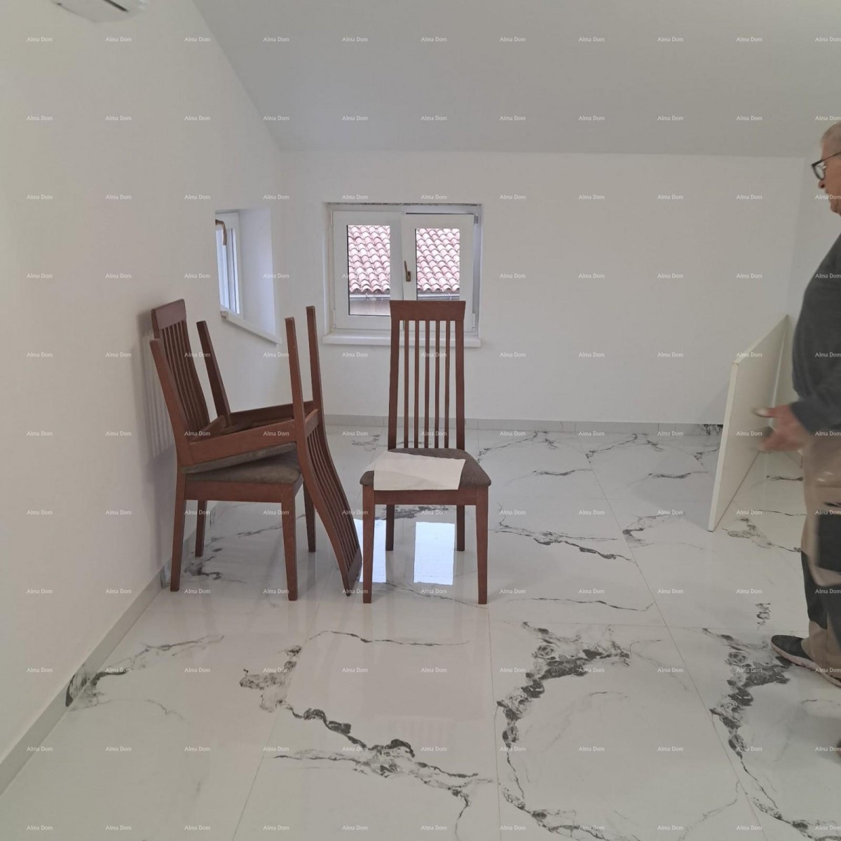 ŽMINJ – Solastniški del hiše naprodaj (3 stanovanjske enote) 9