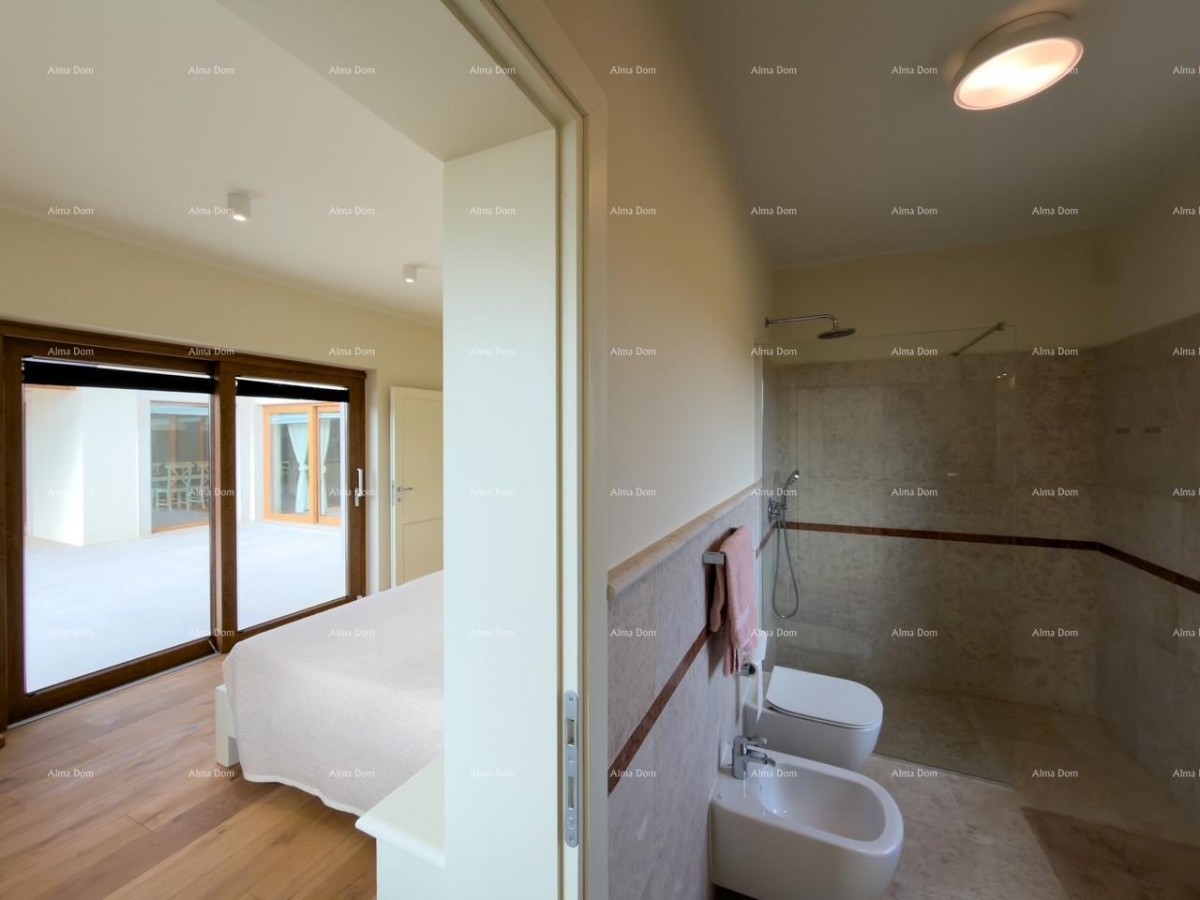 Vendiamo una villa con vista sui Brioni! 32