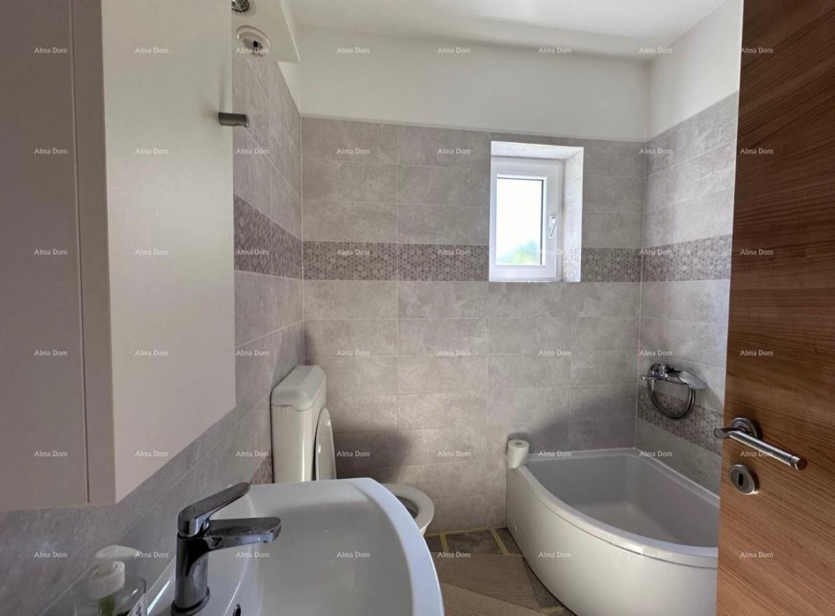 House with permission to build 4 apartments! 45