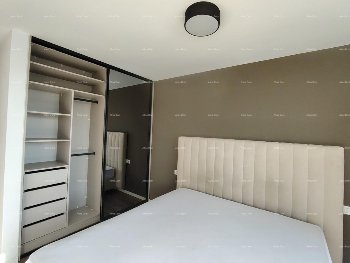 Eccellente appartamento trilocale con giardino e piscina, arredato 26