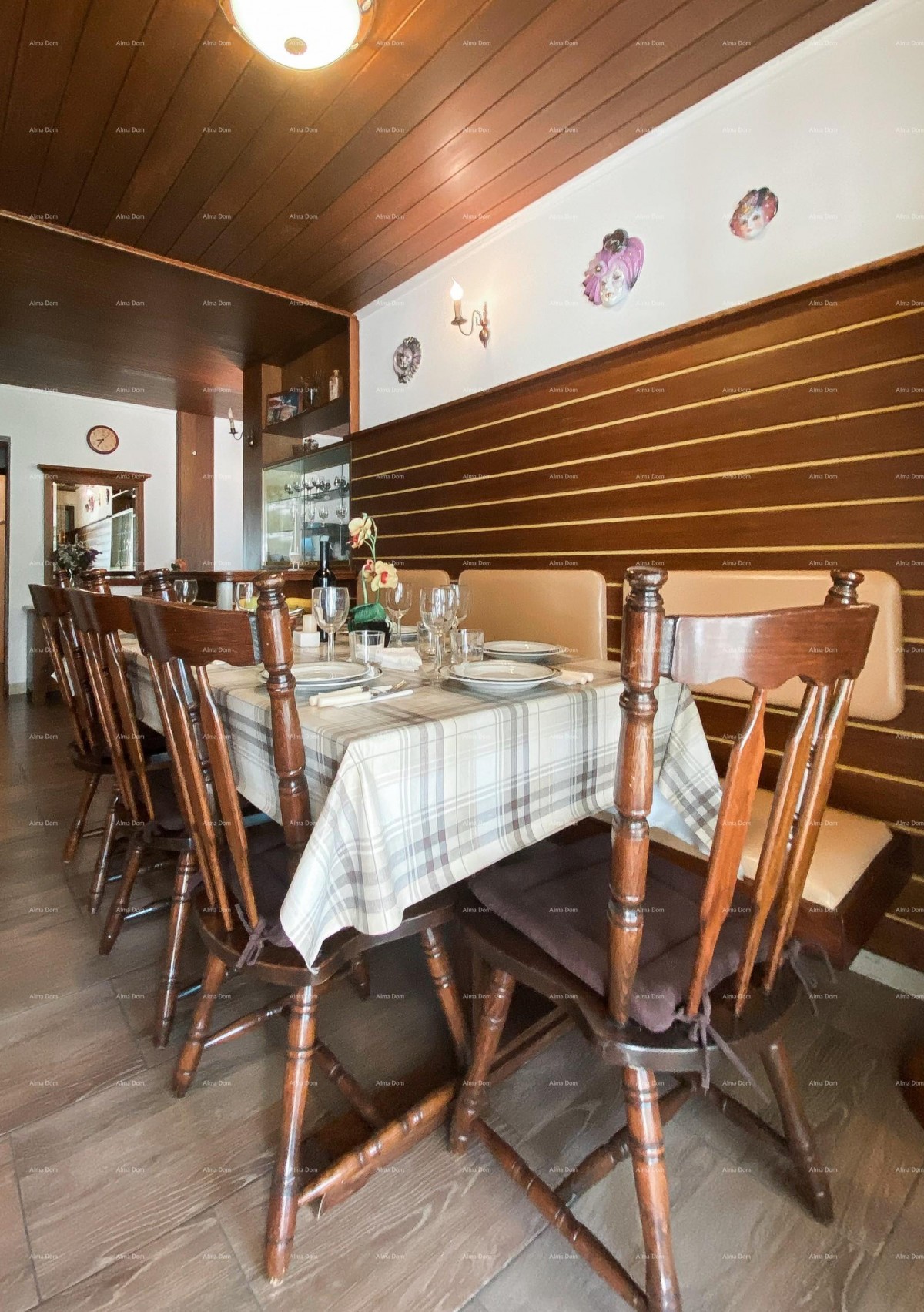 Lepa vila za prodajo na eni izmed najboljših lokacij v Supetru, otok Brač! 21