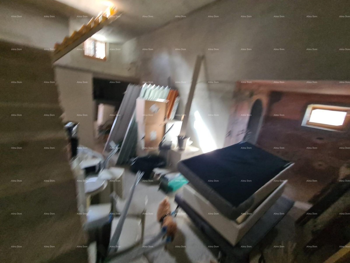 For sale: House with two apartments – Fažana 9