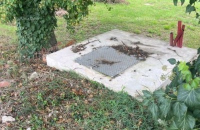 Na prodaju građevinsko zemljište 1000m2 u okolici Poreča