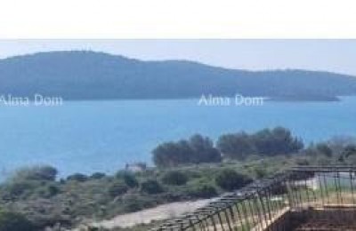 Мукалба, Медулин, Продажа дома в состоянии roh-bau с видом на море