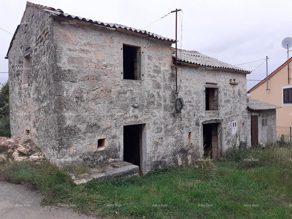 Detached Istrian house 159m2 for adaptation 1