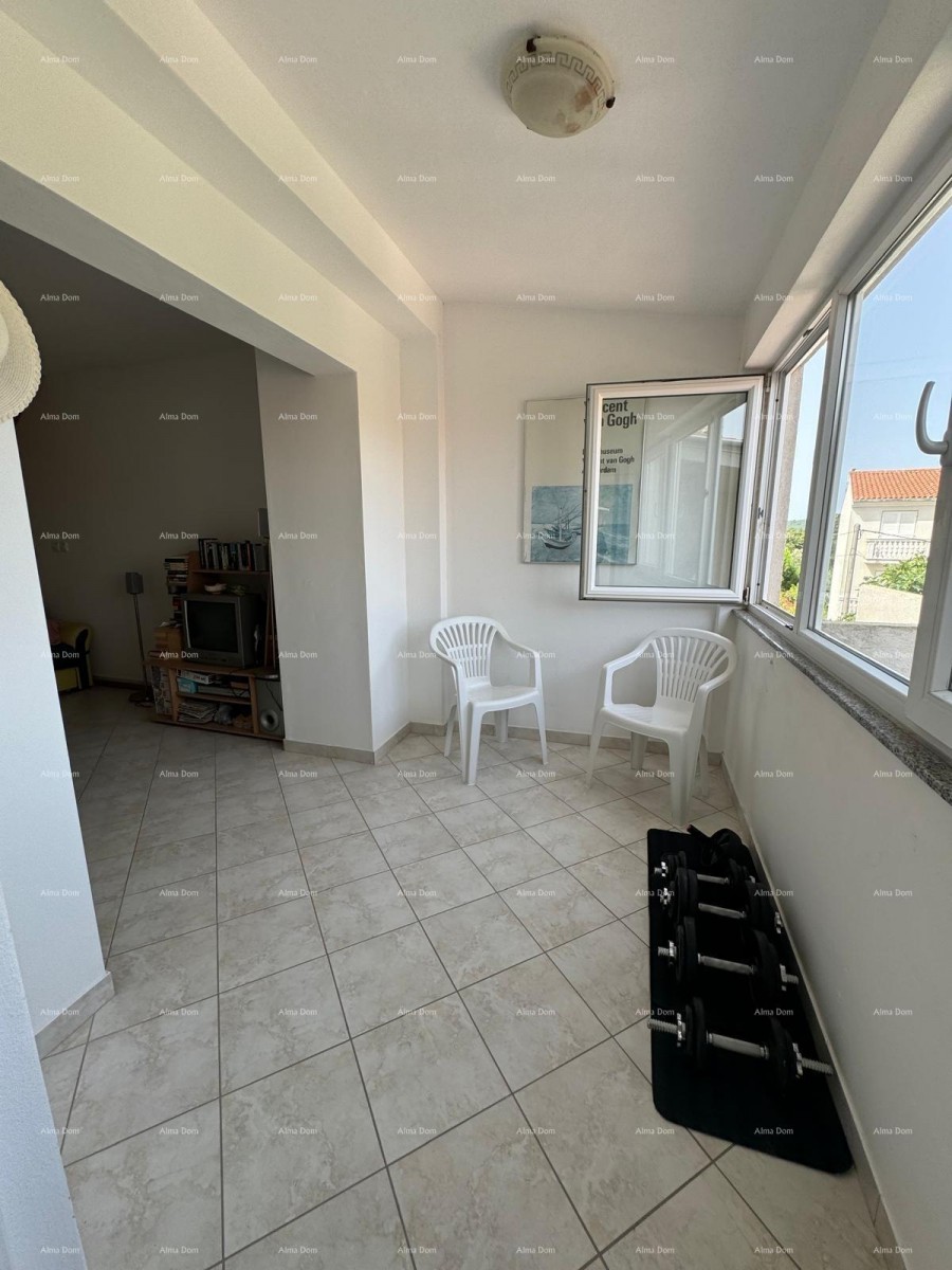 House with a small auxiliary detached room. Medulin. 12