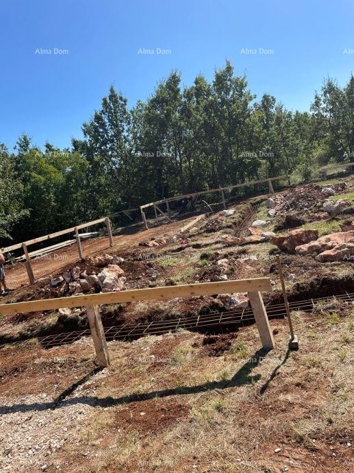 Prodaje se građevinsko zemljište sa započetom gradnjom – Vižinada 7