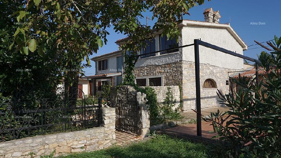 House with a restaurant near Ližnjan - Great investment! 1