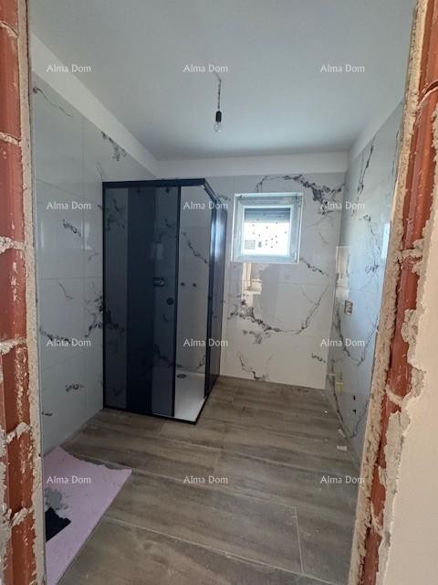 Šišan. Novozgrajena hiša z bazenom 14