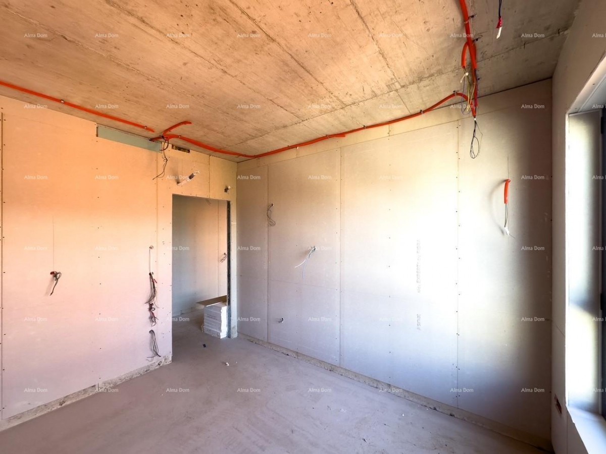 Продается квартира на втором этаже небольшого дома! 20