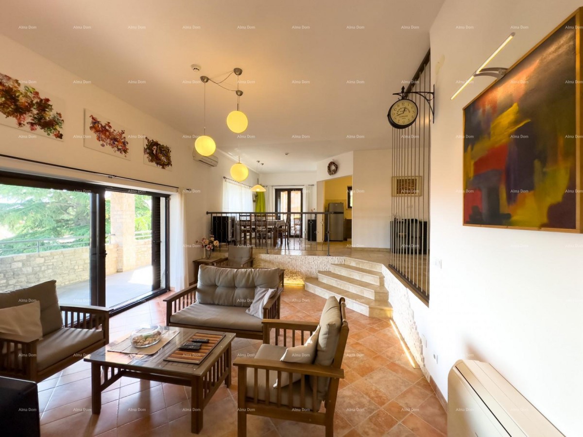 Beautiful house with a pool in Pula, ideal for a family or investment. 22