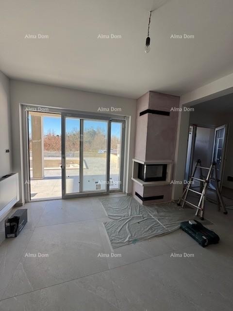 Šišan. Novozgrajena hiša z bazenom 10