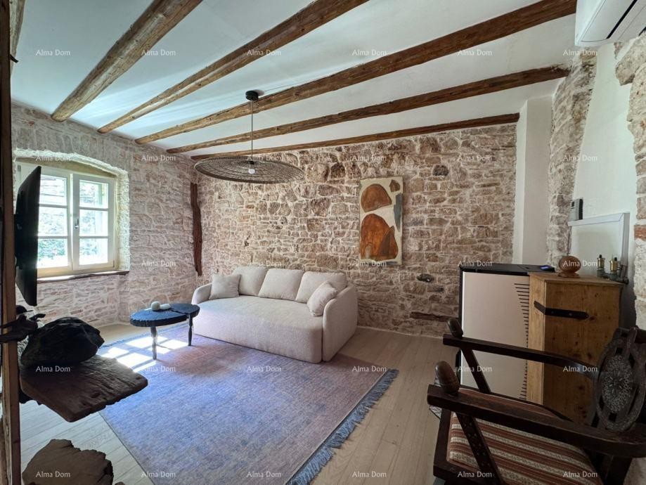 Bale – completely renovated stone house in the center, 116 m² 3