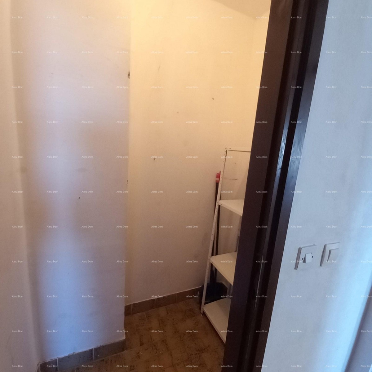 Prodaje se stan u Puli – 68 m² KOPARSKA ULICA. 14