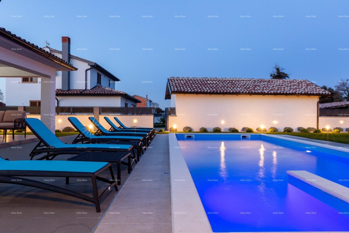 Prostrana kuća s četiri sobe u Puli, Šikići , blizu centra i mora 3