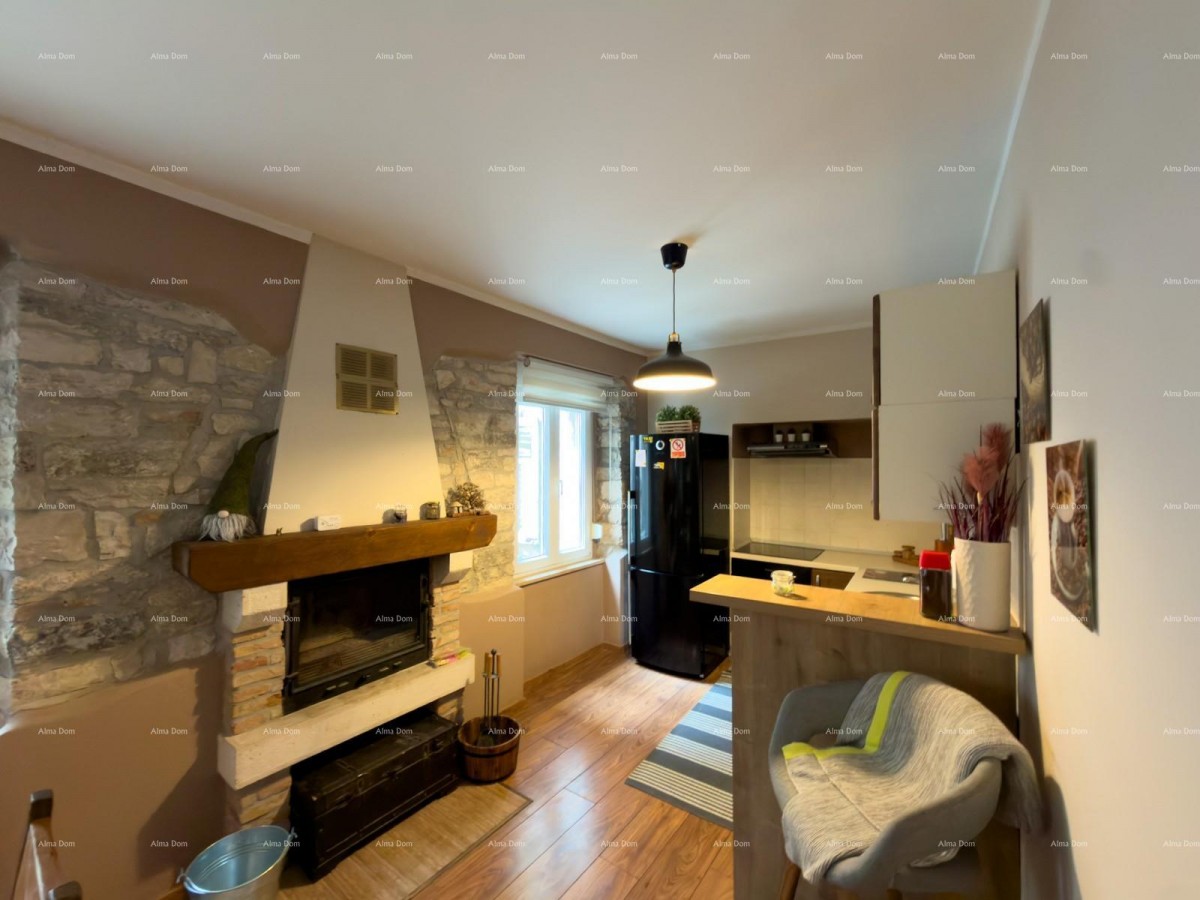 FORUM PEDESTRIAN ZONE. Sale of a beautifully decorated apartment in an attractive location, Pula, city center! 11