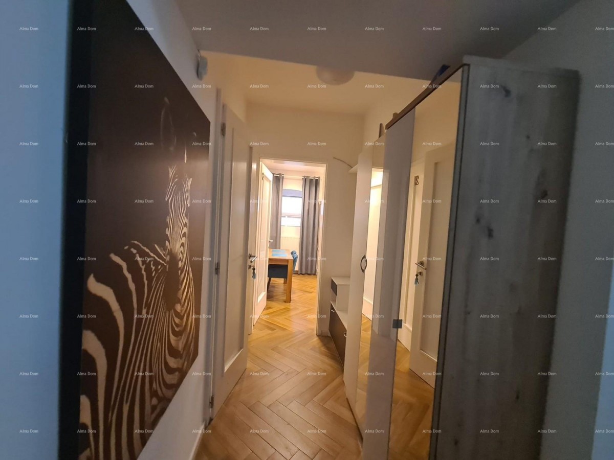 PRODAJA STANA S DVA APARTMANA – PULA 3