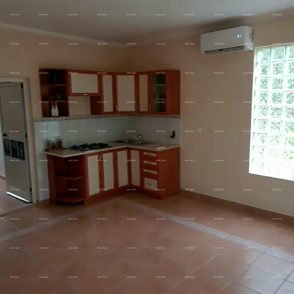 Prodamo samostojno hišo, Marčana 20