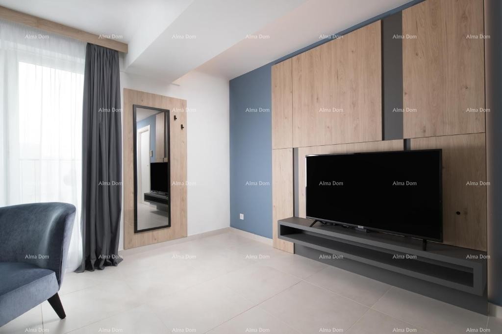 Prodaja stana s garažnim mjestom i pogledom na more, Umag! 5