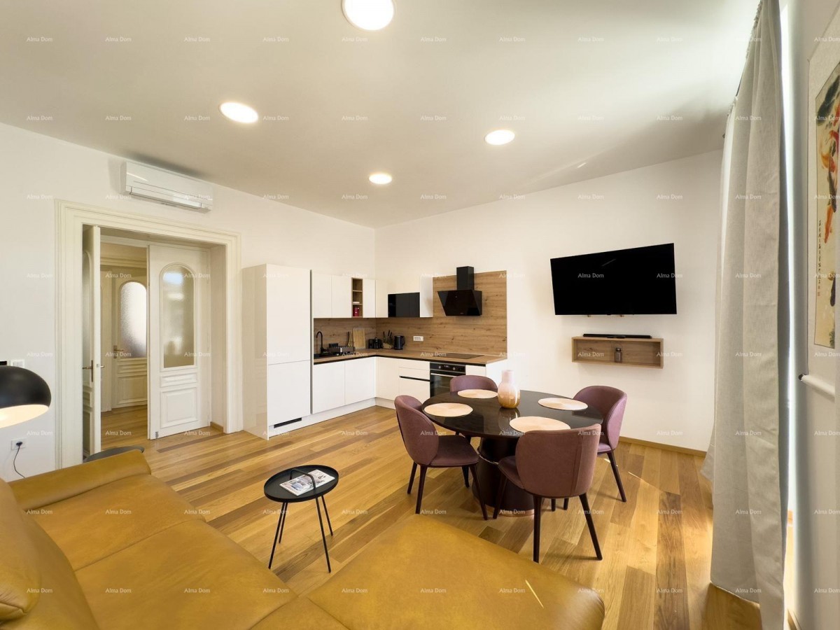 Predivan, renovirani stan u strogom centru, na gradskoj tržnici, Pula! 8