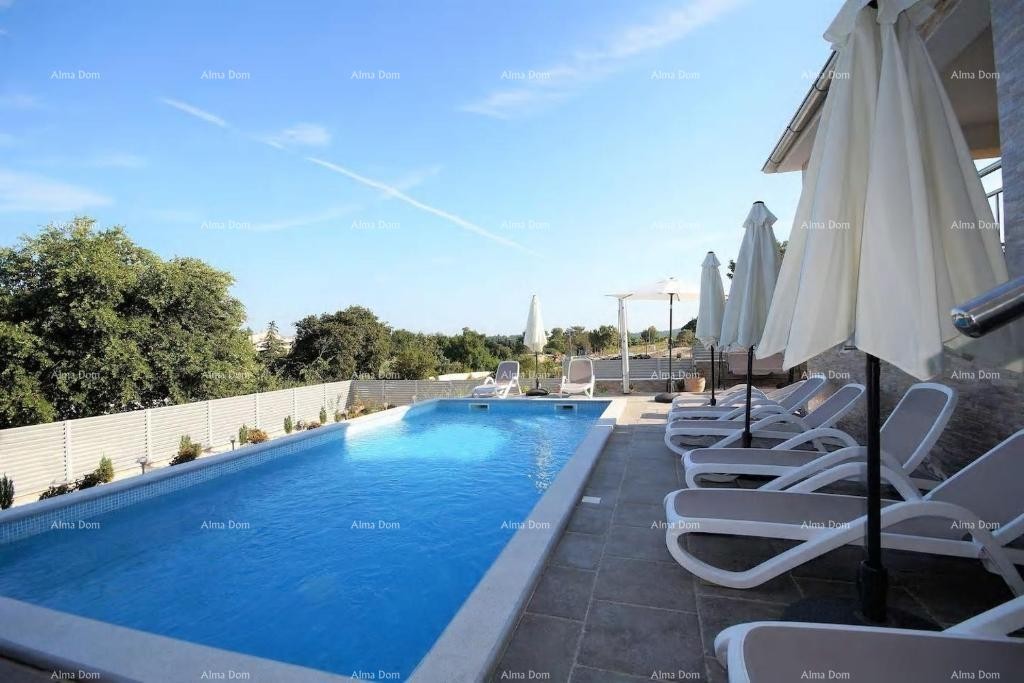 Prodaja - Moderna duplex hiša z dvema ločenima stanovanjskima enotama, Medulin! 3