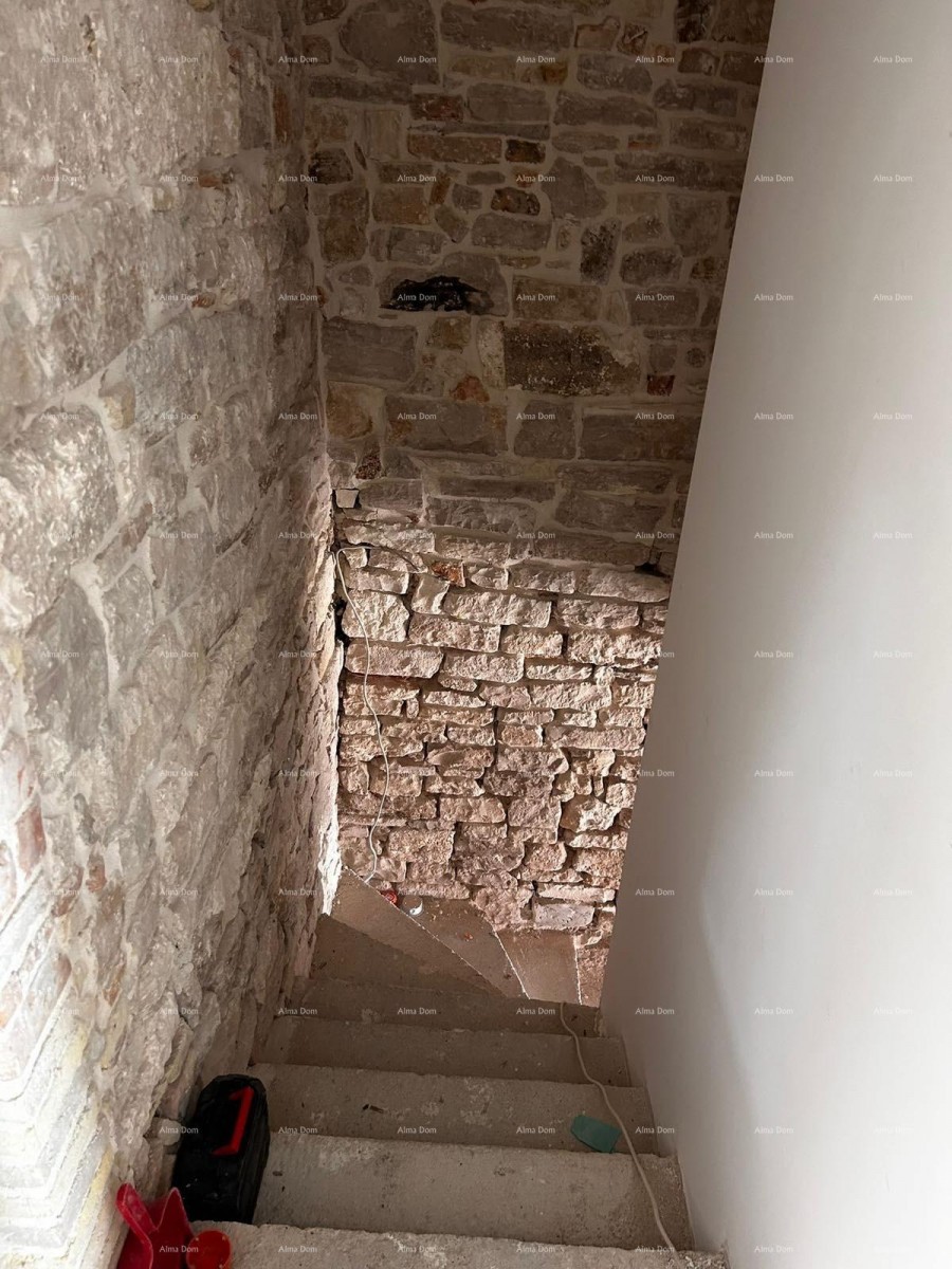 Prodaja ekskluzivnog stana u rustikalnom stilu, na top lokaciji, u centru Pule! 12