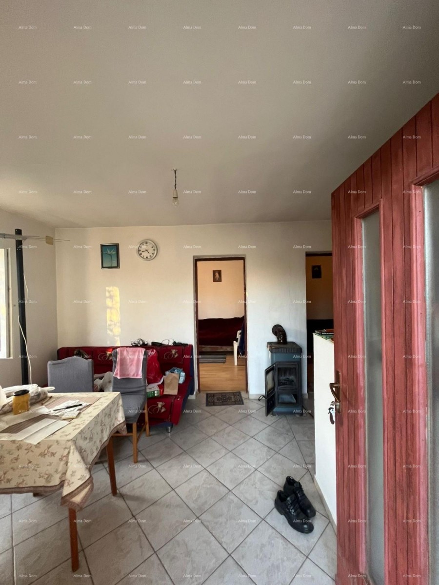 Prodaja samostojeće kuće u Fažani. 2