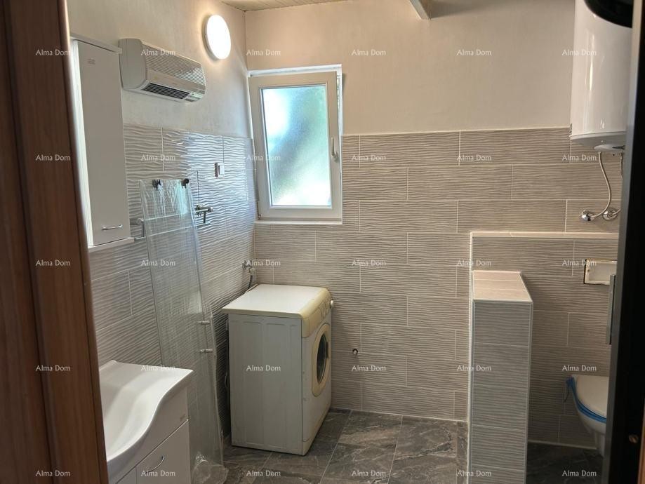 Pula – Valdebek, nezavršena prizemnica s okućnicom 11