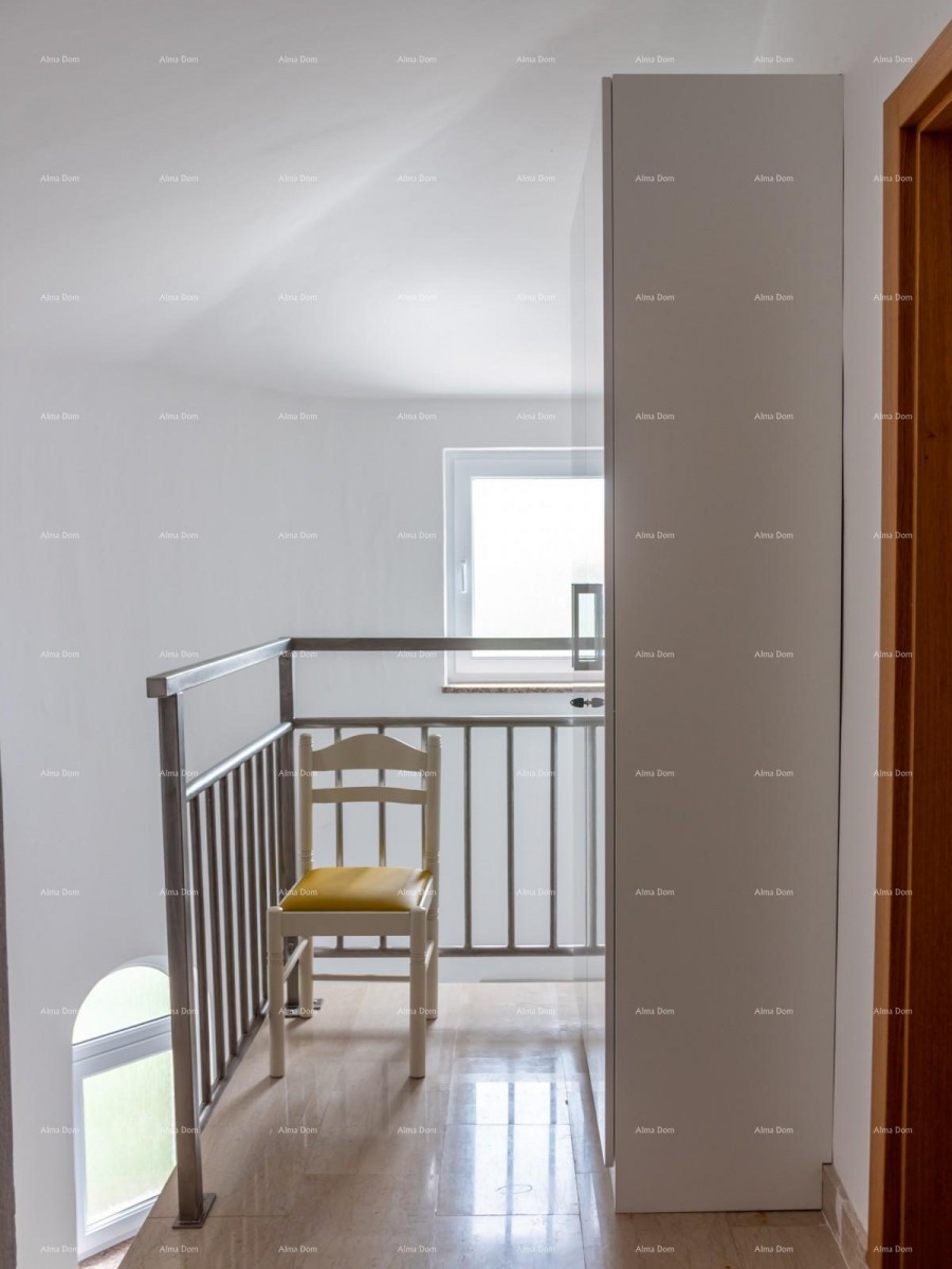 Apartmanska kuća s bazenom!Blizina mora i plaže!  Peroj. 39