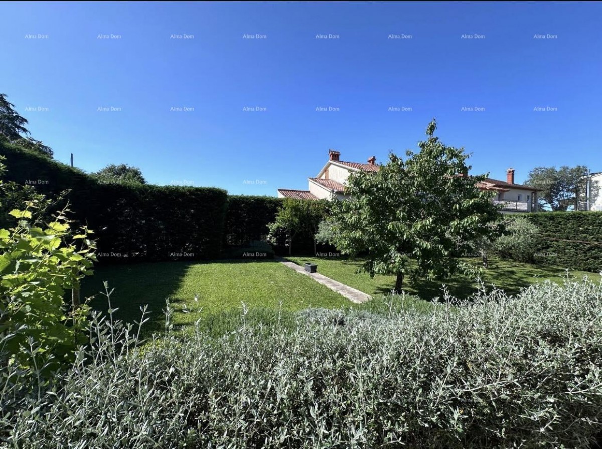 House with permission to build 4 apartments! 14