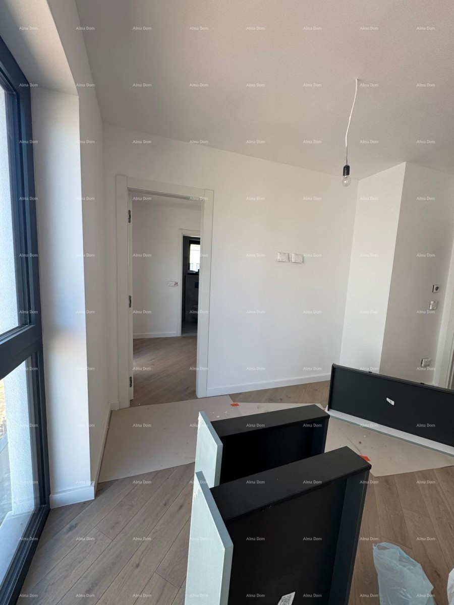 РОВИНЬ - ДВУХУРОВНЕВАЯ КВАРТИРА С ПРЕКРАСНЫМ ВИДОМ НА МОРЕ (E) 5